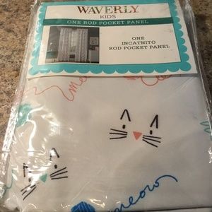 New Waverly kids one rod pockets pamel